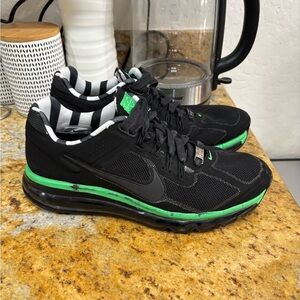 Nike Air Max 2013+ Paris Qs size 8